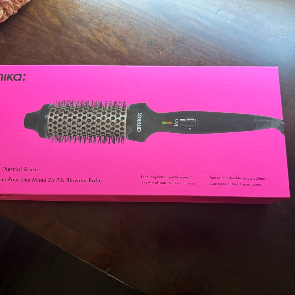 Amika Blow Out Babe Thermal Round Brush